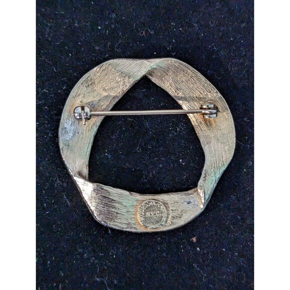 Vintage NYC Accessocraft Ribbon Brooch - Picture 10 of 10